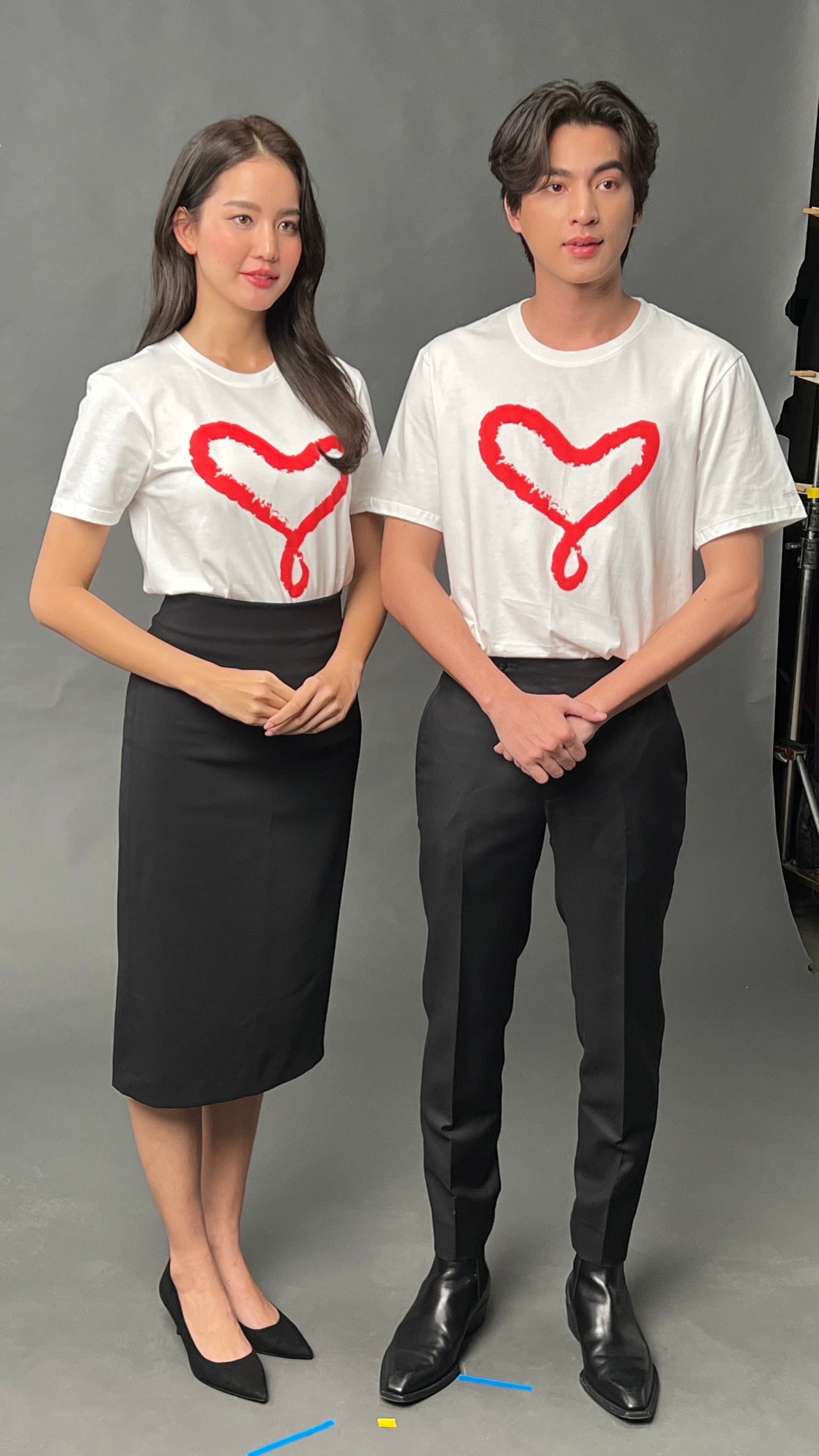 กลัฟ - โบว์ ถ่ายทำสปอตและโปสเตอร์ ประชาสัมพันธ์พร้อมกับเชิญชวนร่วมบริจาคทรัพย์เพื่อสร้างอาคารโรงพยาบาลรามาธิบดีแห่งใหม่ กลัฟ - โบว์ ถ่ายทำสปอตและโปสเตอร์ ประชาสัมพันธ์พร้อมกับเชิญชวนร่วมบริจาคทรัพย์เพื่อสร้างอาคารโรงพยาบาลรามาธิบดีแห่งใหม่