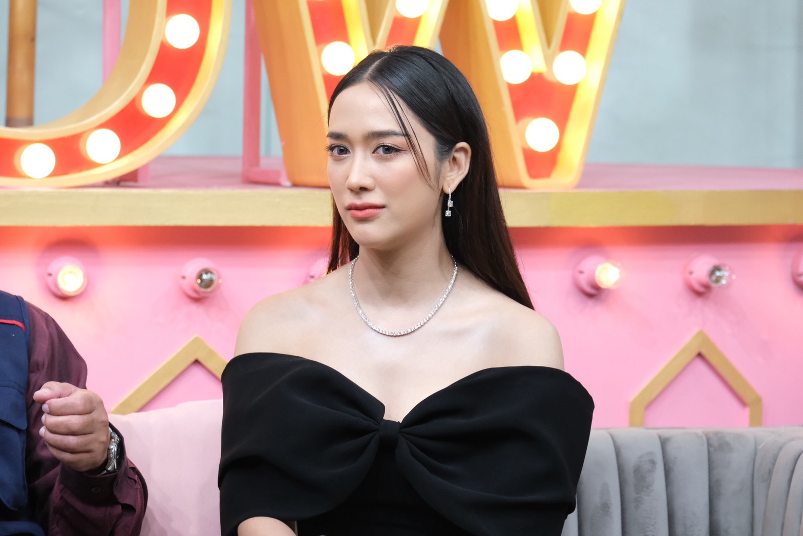 ยังโสด! แม็กกี้ ดีเกินจนไม่มีใครกล้าจีบ พ่อตุ๋ย เอ่ย เลิกหวงแล้ว ยังโสด! แม็กกี้ ดีเกินจนไม่มีใครกล้าจีบ พ่อตุ๋ย เอ่ย เลิกหวงแล้ว