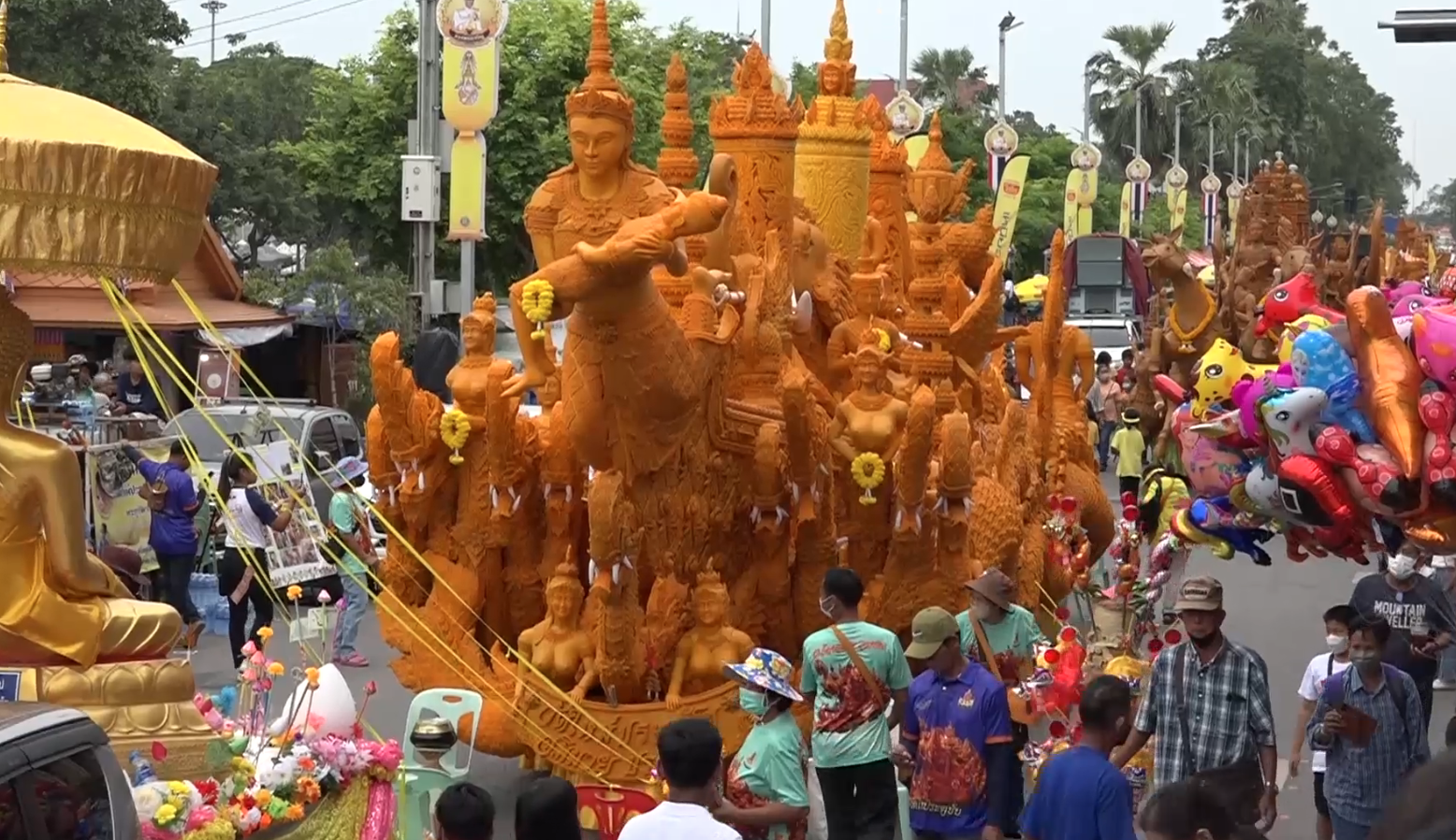 เปิดภาพ “แห่เทียนพรรษาโคราช” จัดยิ่งใหญ่อลังการ นทท.ร่วมงานคึกคัก เปิดภาพ “แห่เทียนพรรษาโคราช” จัดยิ่งใหญ่อลังการ นทท.ร่วมงานคึกคัก