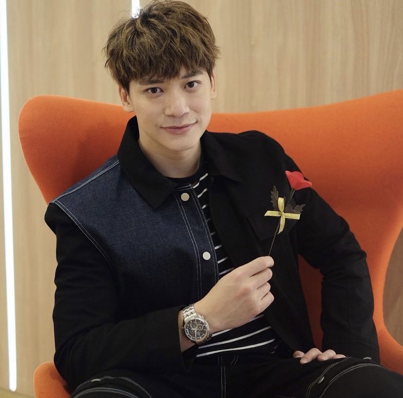 บี้ สุกฤษฎิ์ รอดโควิด-19 หลังกักตัว 14 ตรวจไม่พบเชื้อ หยอดสาวๆ ชวนเที่ยวได้แล้วนะคับ