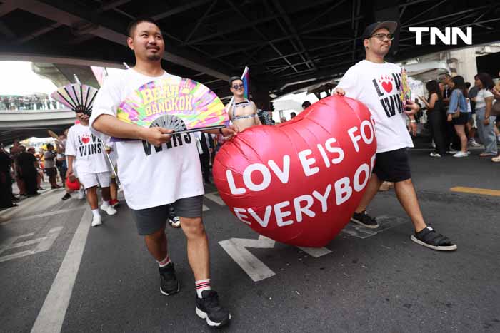 พาเหรด PrideMonth ยิ่งใหญ่ โบกธงสีรุ้งยาวที่สุดในประเทศไทยกว่า 200 เมตร