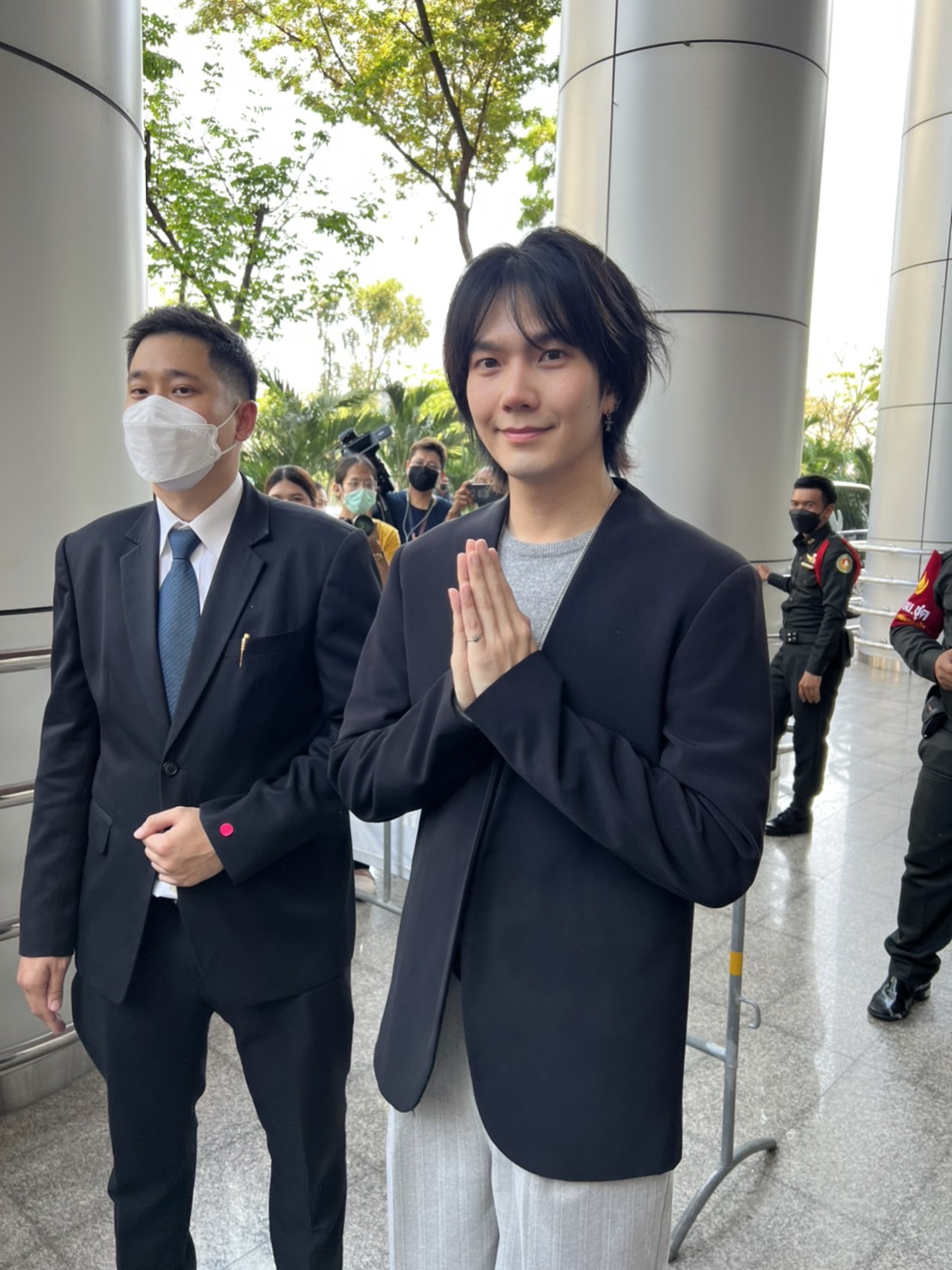 แฟนๆส่งกำลังใจจนติดเทรนด์หลัง บิว จักรพันธ์ ยื่นฟ้องอดีตแฟนสาวกรณีทำร้ายร่างกาย 