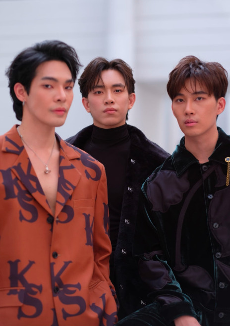 เรื่องย่อ คืนนี้มีแค่เรา เปิดบาร์โฮสสุดฮฮตไปกับ เข็มทิศ-เวลา เรื่องย่อ คืนนี้มีแค่เรา เปิดบาร์โฮสสุดฮฮตไปกับ เข็มทิศ-เวลา