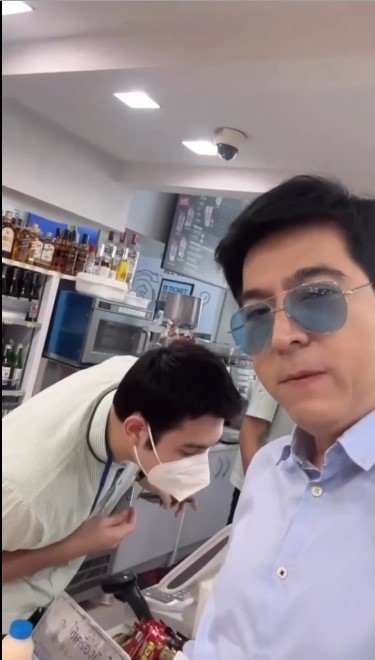พนักงาน 7-11 สุดหล่อ แมมโบ้ ยุรการ ไม่เกี่ยงงานไม่ยากจน พนักงาน 7-11 สุดหล่อ แมมโบ้ ยุรการ ไม่เกี่ยงงานไม่ยากจน