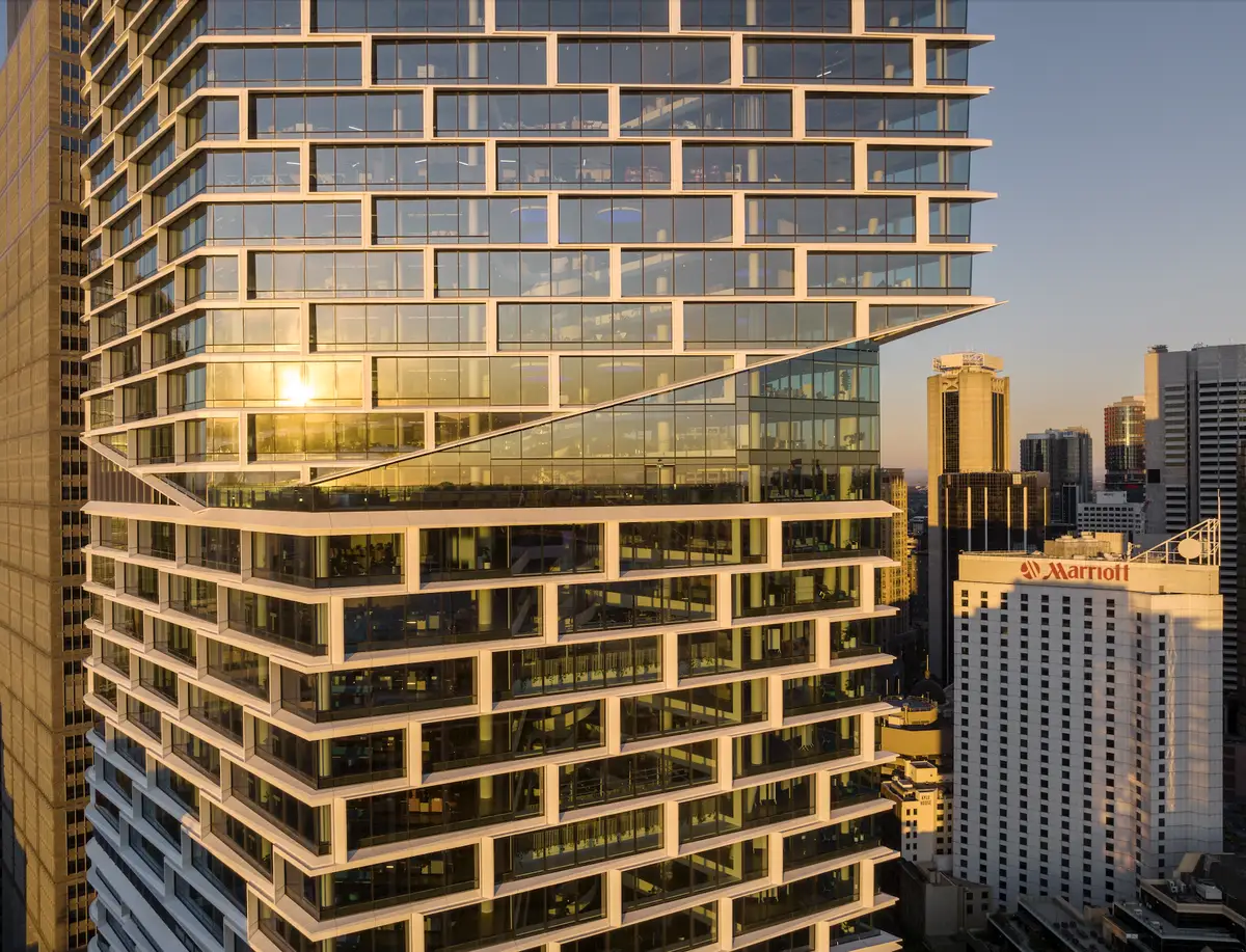 ส่องตึกระฟ้า Quay Quarter Towers ชุบชีวิตอาคารเก่าสู่อาคารแห่งอนาคต 