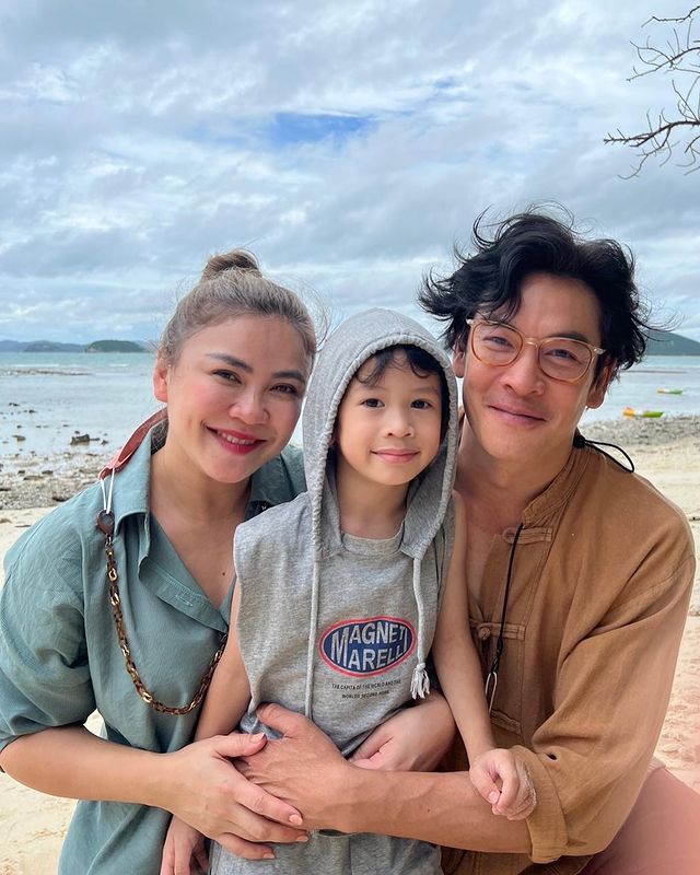 บ้านสุดอลังการของ ชาคริต แย้มนาม เพื่อเพิ่มพื้นที่วิ่งเล่นให้ลูก