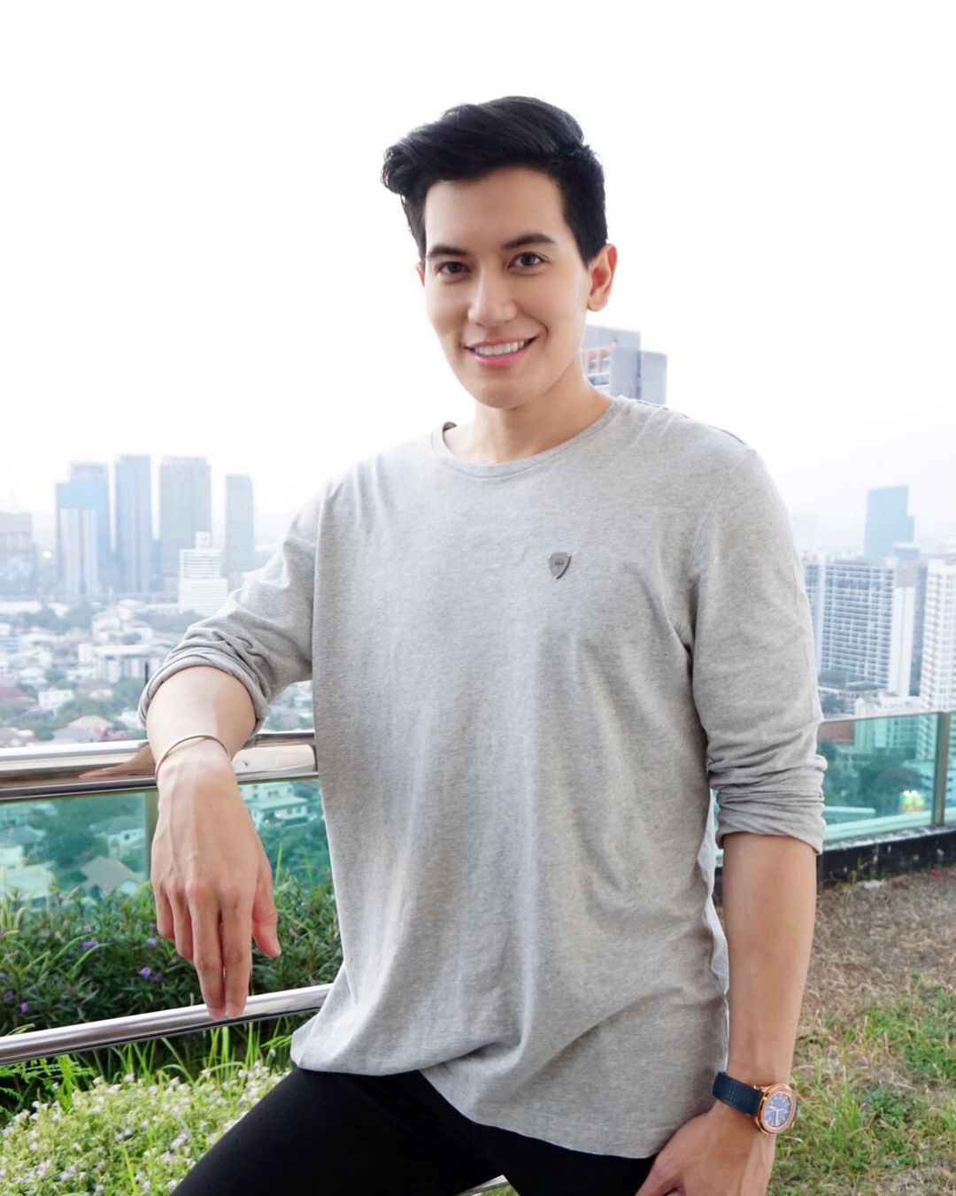 อาการล่าสุด! ดาราหนุ่ม ก้อง วุฒิเมศร์ หลังรถคว่ำตีลังกาลงร่องระบายน้ำ อาการล่าสุด! ดาราหนุ่ม ก้อง วุฒิเมศร์ หลังรถคว่ำตีลังกาลงร่องระบายน้ำ