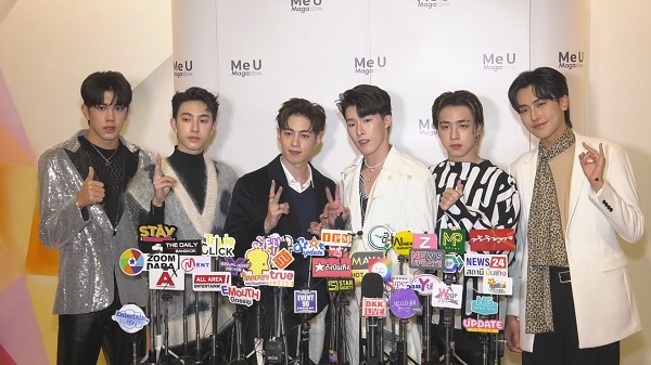 Proxie ขึ้นแท่นบอยแบนด์สุดฮอต งานแน่นแฟนๆห่วงเรื่องสุขภาพ  (มีคลิป)