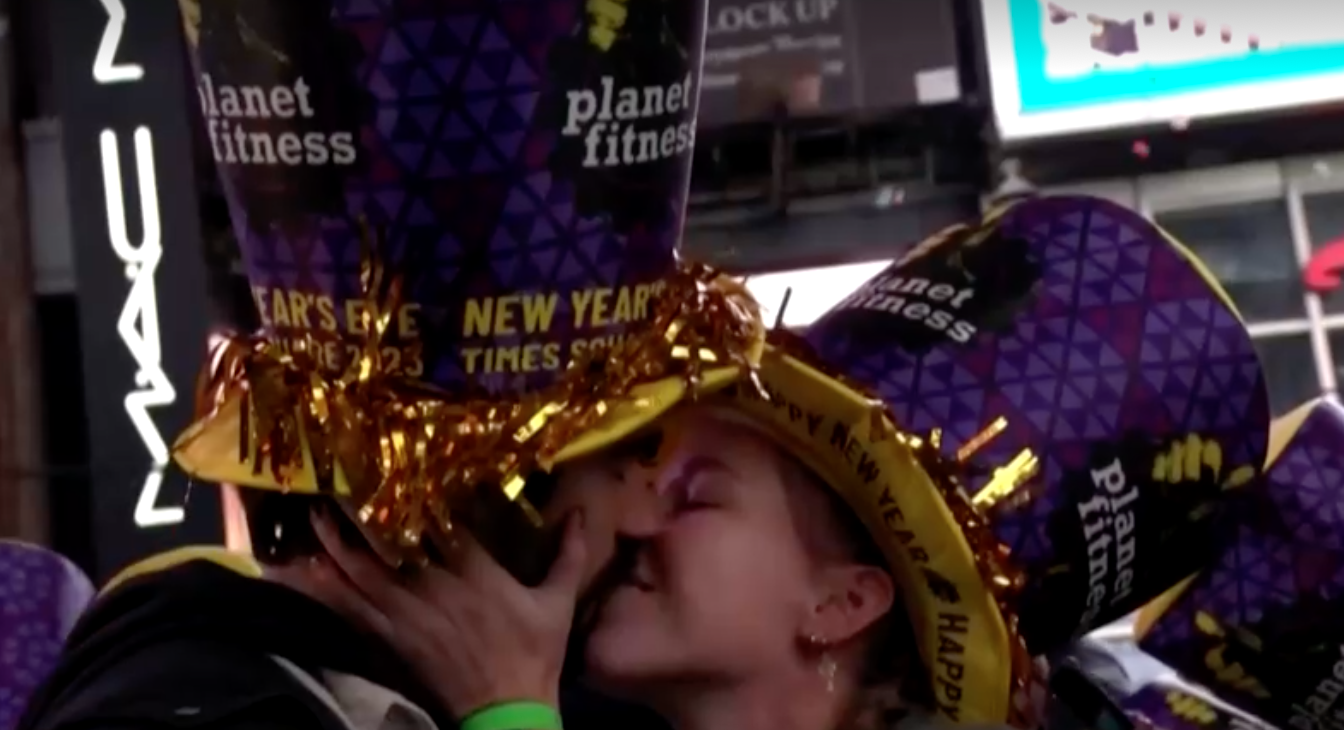 New year's eve 2022 เปิดภาพไทมส์แควร์นับถอยหลังเข้าสู่ปีใหม่แบบไร้ข้อจำกัด