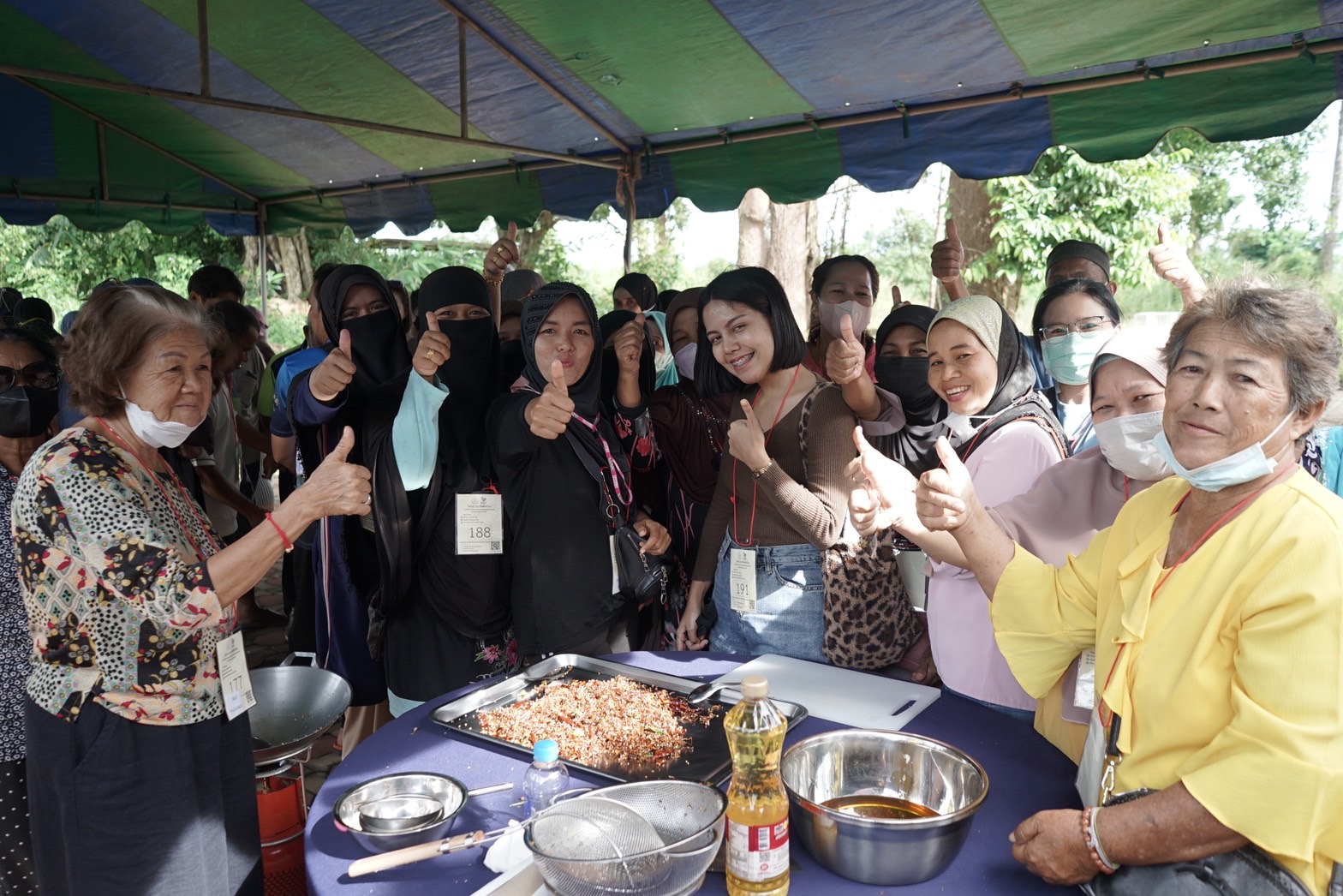 รมว.อุตฯมั่นใจชุมชนดีพร้อม 5 จังหวัดชายแดนใต้เข้มแข็ง เดินหน้าส่งเสริมความรู้ รมว.อุตฯมั่นใจชุมชนดีพร้อม 5 จังหวัดชายแดนใต้เข้มแข็ง เดินหน้าส่งเสริมความรู้