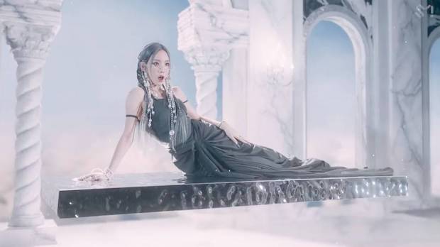เหมือนอะไรขนาดนั้น?!! ‘ยวี่เหยียน’ ยืนยันไม่ได้ลอกเพลง INVU ของ ‘แทยอน’ (มีคลิป)