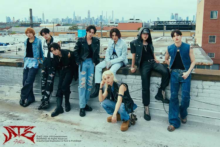 Stray Kids วงแรกของโลกติดชาร์ต billboard 200 ติดกัน 5 ครั้ง Stray Kids วงแรกของโลกติดชาร์ต billboard 200 ติดกัน 5 ครั้ง