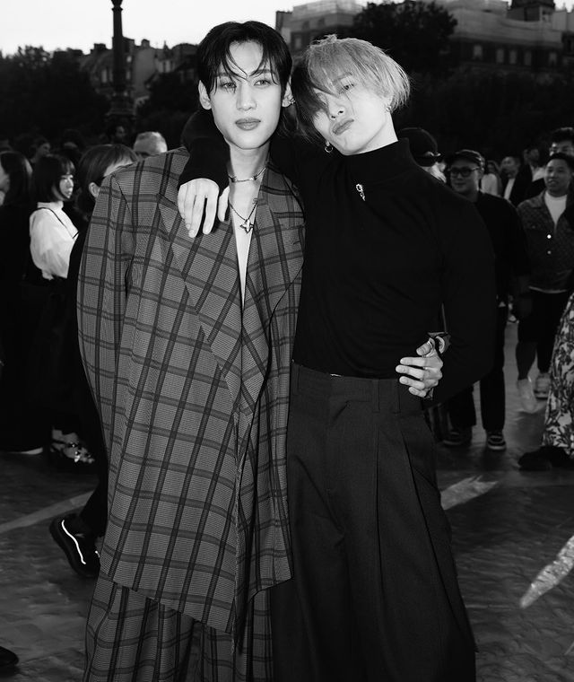 พี่น้องกอดกันกลม!! 'แบมแบม' รัวเซ็ตภาพพบหน้า 'แจ็คสัน หวัง' ที่ปารีส พี่น้องกอดกันกลม!! 'แบมแบม' รัวเซ็ตภาพพบหน้า 'แจ็คสัน หวัง' ที่ปารีส