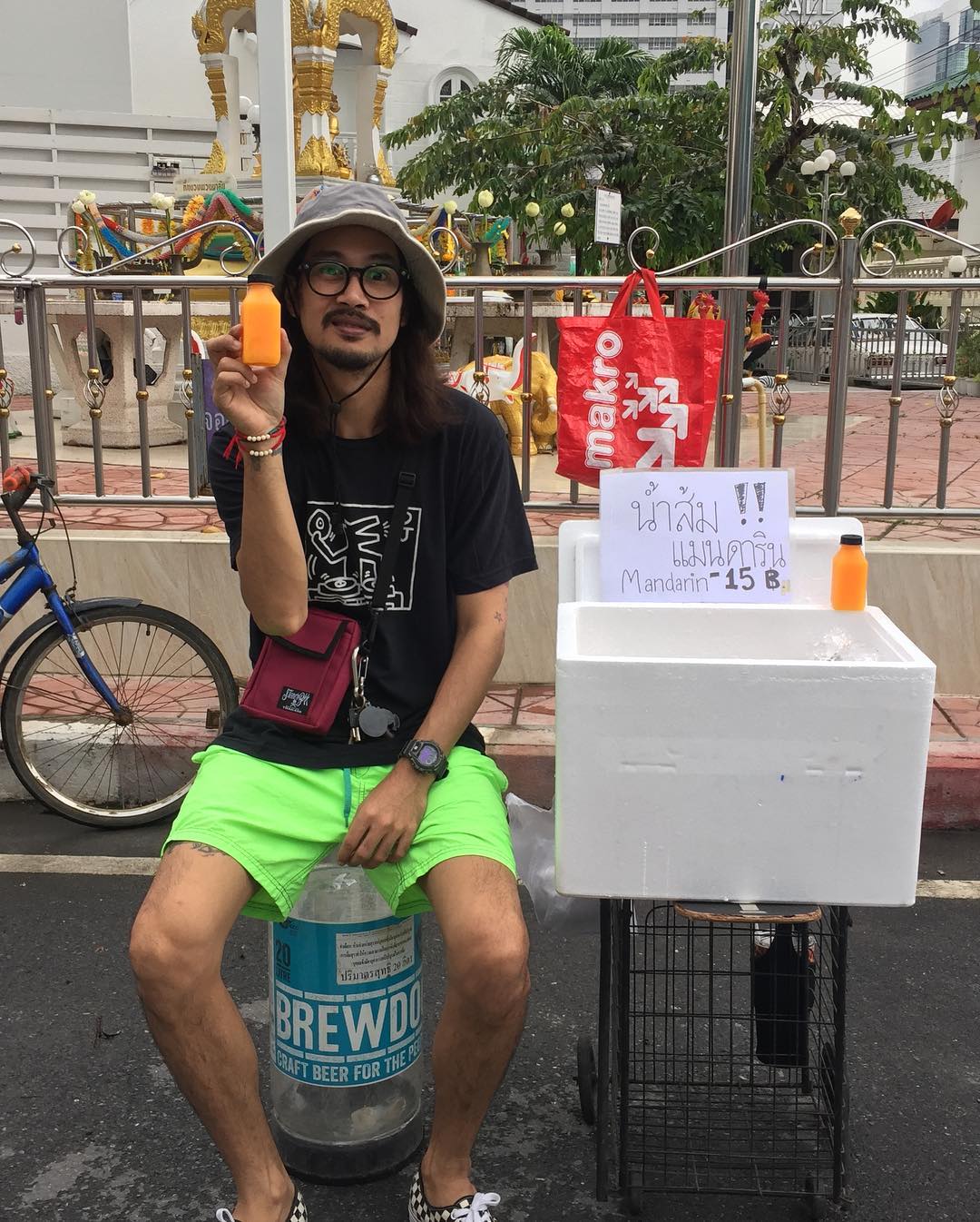 ชาวเน็ตแห่ให้กำลังใจ  เบิร์ด แฟนแตงโมเตรียมกลับไปขายน้ำส้ม 