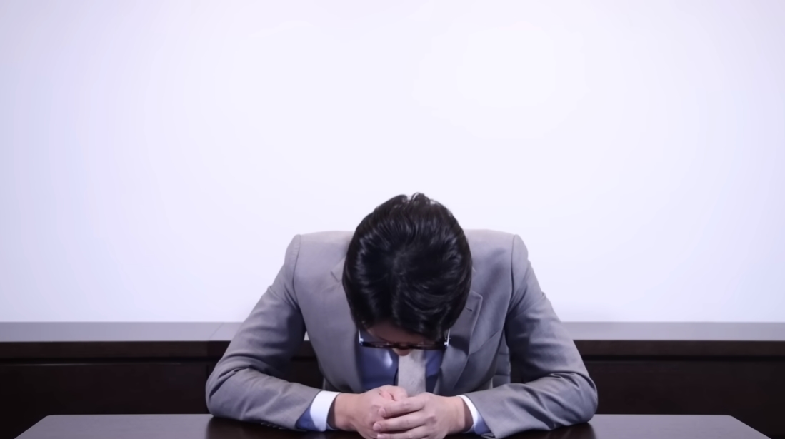   “อีซองซู” ขอให้ “อีซูมาน” คุกเข่าขอโทษ ยกเลิกการควบรวมกิจการกับ “HYPE” 