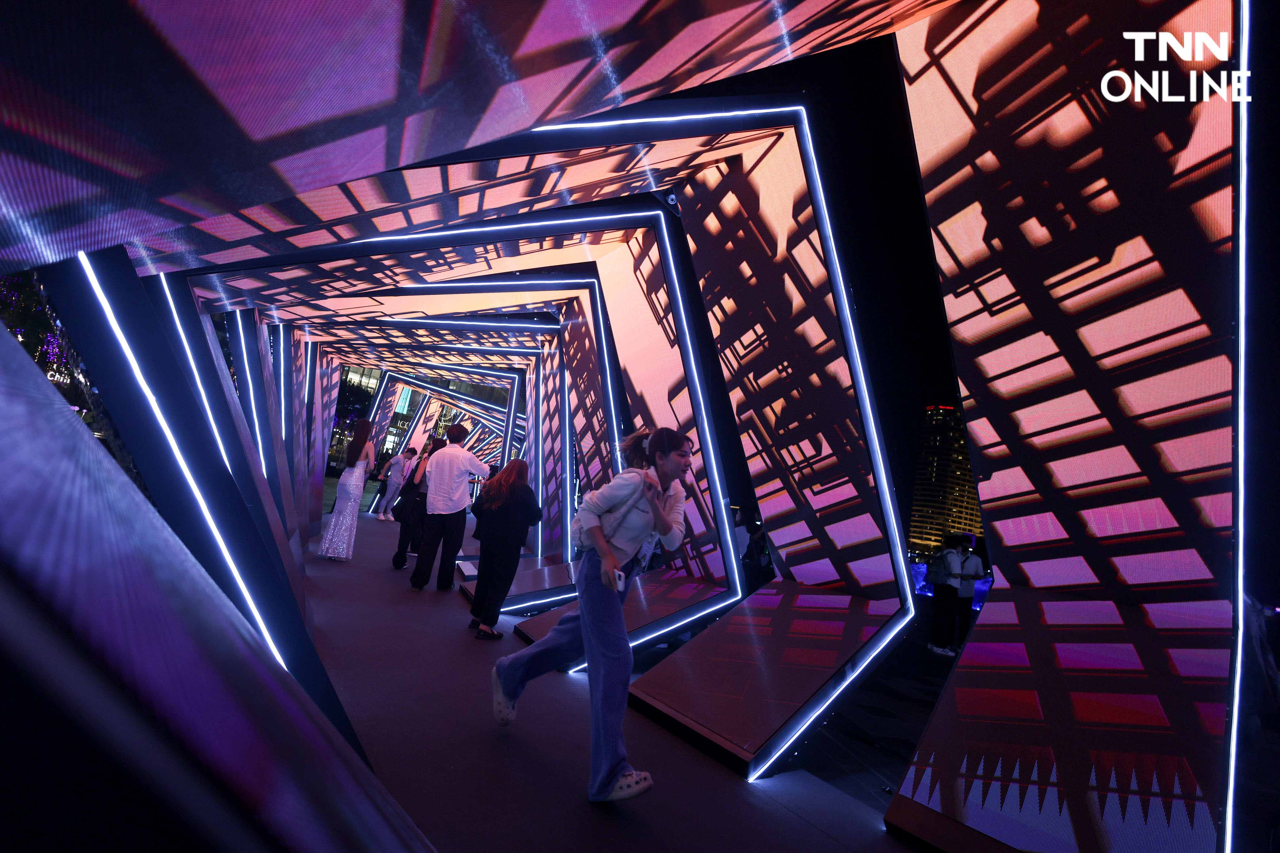 ไอคอนสยามรับปีมังกร แสดงศิลปะดิจิทัลมังกร LED ยาว 55 เมตร