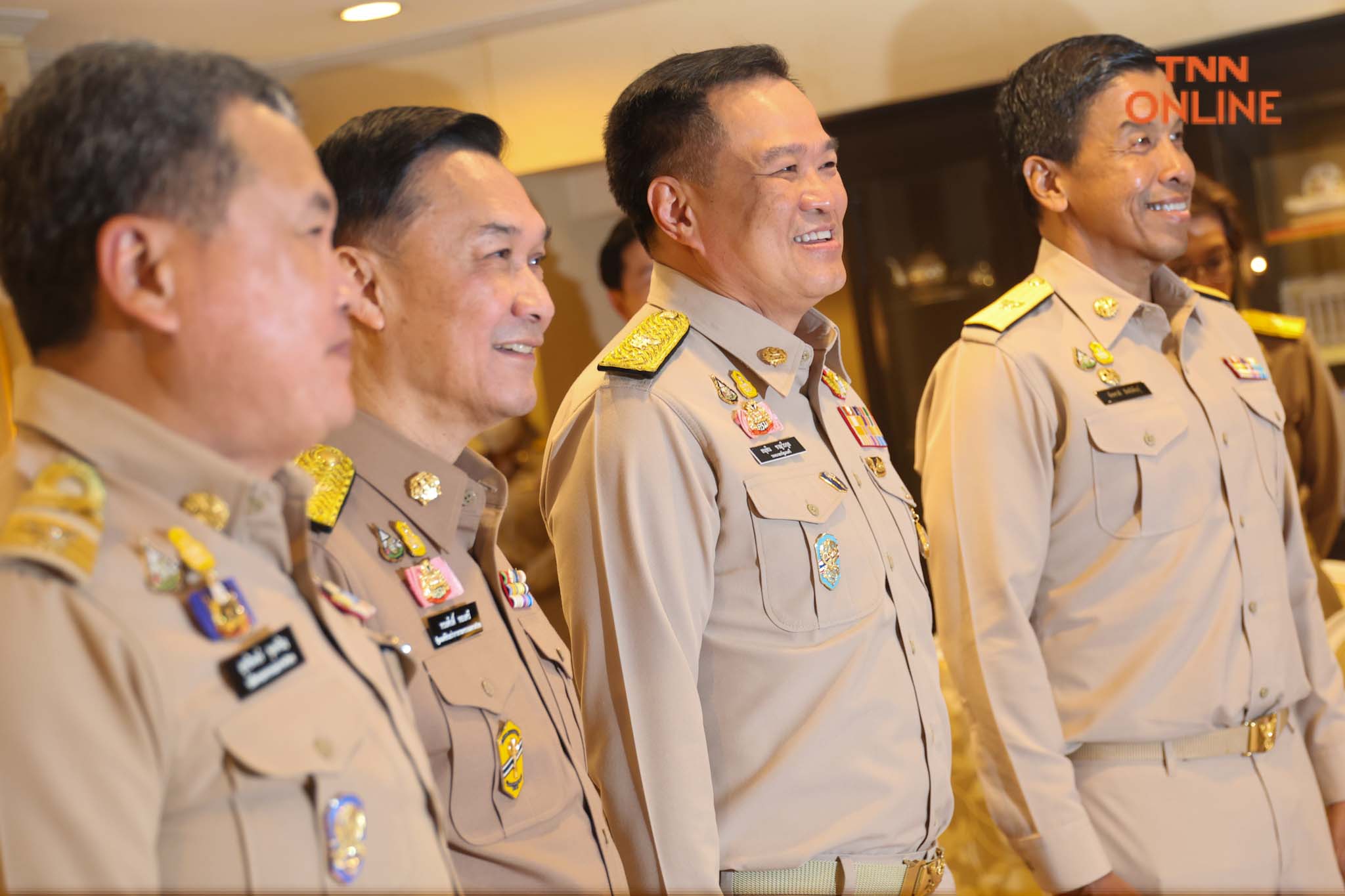 อนุทิน พบ ชัชชาติ มอบนโยบายให้กับกรุงเทพมหานคร