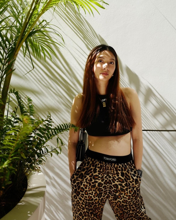 มิว นิษฐา แอบเซ็กซี่โชว์ท้อง 6 เดือน มิว นิษฐา แอบเซ็กซี่โชว์ท้อง 6 เดือน