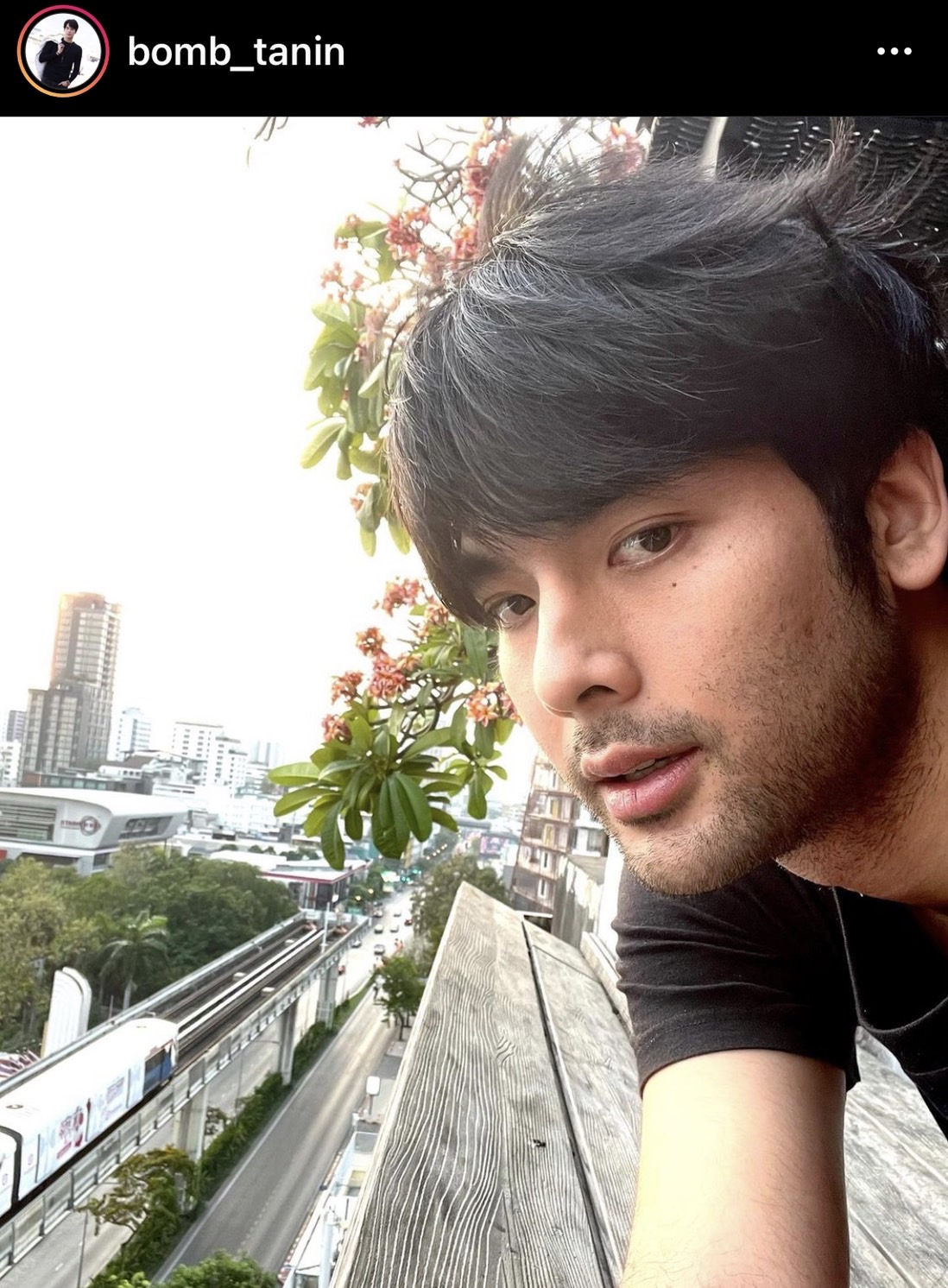 บอมบ์ ธนิน มีอาการ เหนื่อยง่าย-กินน้อยลง หลังหายจากโควิด-19 