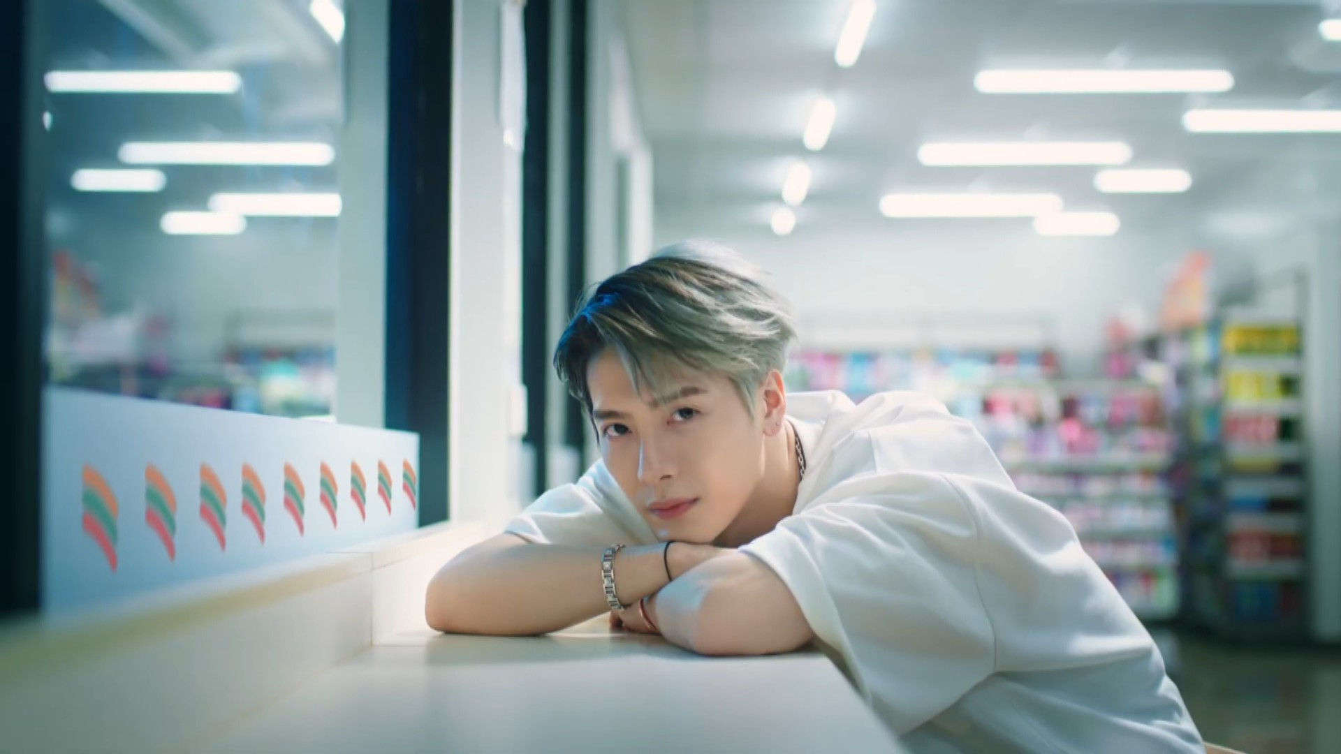 แจ็คสัน หวัง หลงรักเมืองไทย  พรีเซนเตอร์คนใหม่ 7-Eleven