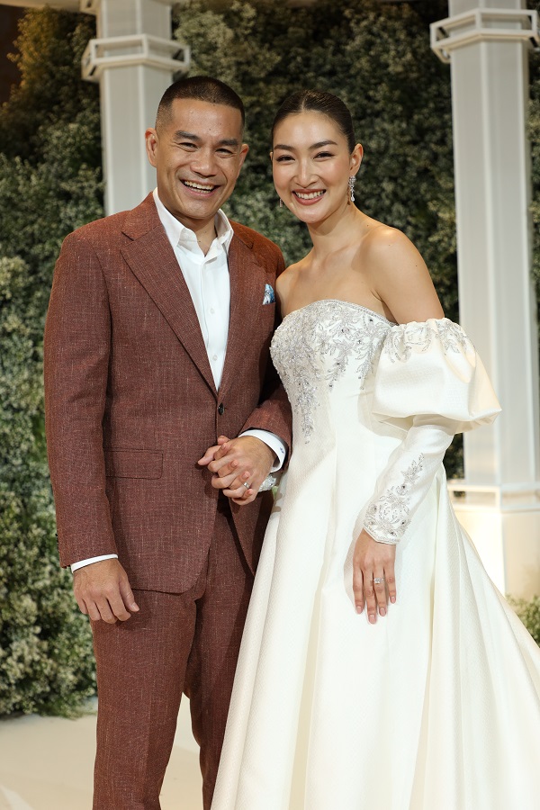 ชุดวิวาห์ 7 แบรนด์! แพนเค้ก-พี่หมี เผยคำมั่นสัญญา ตอบชัดพร้อมมีลูกเลยไหม? ชุดวิวาห์ 7 แบรนด์! แพนเค้ก-พี่หมี เผยคำมั่นสัญญา ตอบชัดพร้อมมีลูกเลยไหม?