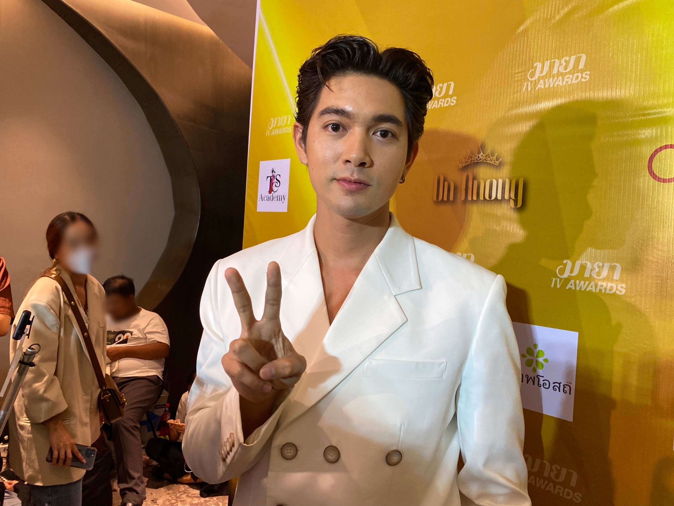 เข้ม หัสวีร์ โดนชาวเน็ตแซะแรง ลั่น ไอ้ฉิ-ปหาย สมควรโดนแล้ว เข้ม หัสวีร์ โดนชาวเน็ตแซะแรง ลั่น ไอ้ฉิ-ปหาย สมควรโดนแล้ว