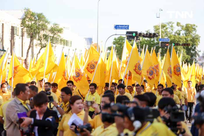 มท.จัดพิธีมอบธงตราสัญลักษณ์ เฉลิมพระเกียรติพระบาทสมเด็จพระเจ้าอยู่หัว มท.จัดพิธีมอบธงตราสัญลักษณ์ เฉลิมพระเกียรติพระบาทสมเด็จพระเจ้าอยู่หัว