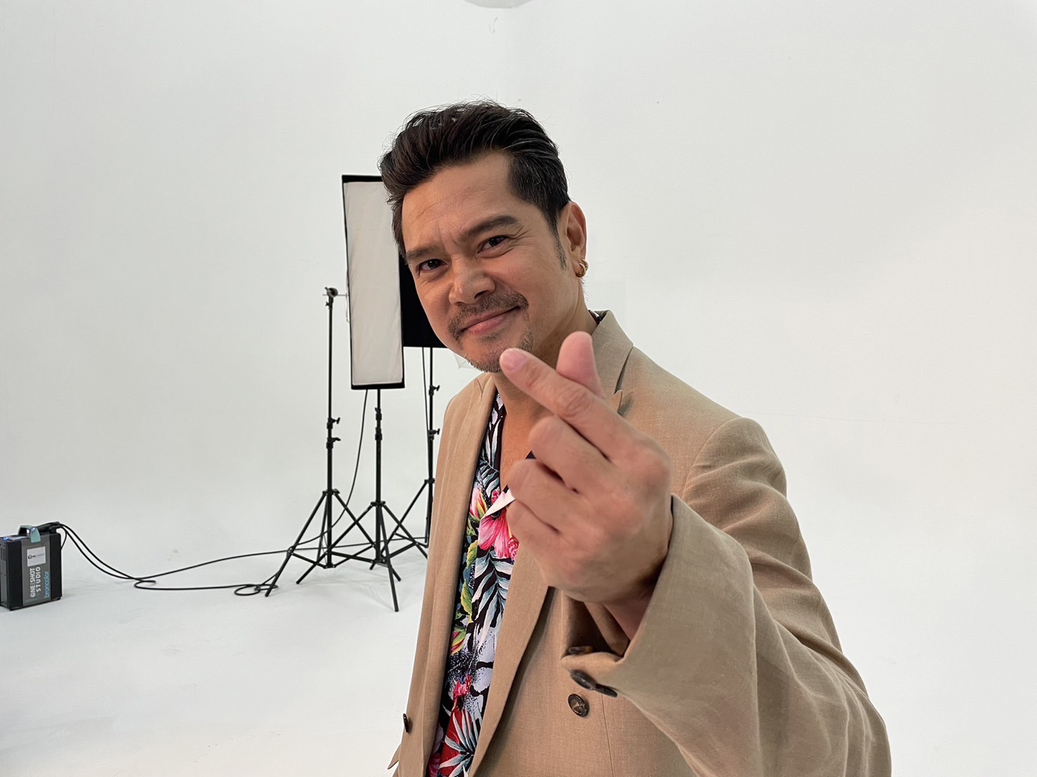 มิตรภาพที่ดีต่อกัน เต๋า สมชาย เล่าโมเมนต์สวมกอด นัท มีเรีย มิตรภาพที่ดีต่อกัน เต๋า สมชาย เล่าโมเมนต์สวมกอด นัท มีเรีย