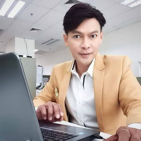 ช็อก! มนัส ตั้งสุข ผู้ประกาศข่าววูบหมดสติ เส้นเลือดในสมองแตก เสียชีวิตแล้ว ช็อก! มนัส ตั้งสุข ผู้ประกาศข่าววูบหมดสติ เส้นเลือดในสมองแตก เสียชีวิตแล้ว