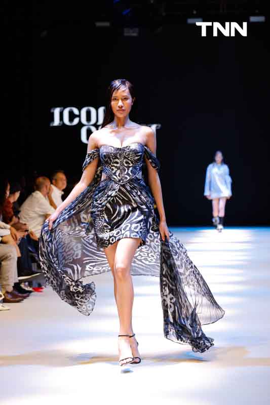 บาติกไทยสู่เวทีแฟชั่นสุดยิ่งใหญ่ “ELLE Fashion Week 2024” ในโชว์พิเศษ “Timeless Crafting with Batik” บาติกไทยสู่เวทีแฟชั่นสุดยิ่งใหญ่ “ELLE Fashion Week 2024” ในโชว์พิเศษ “Timeless Crafting with Batik”