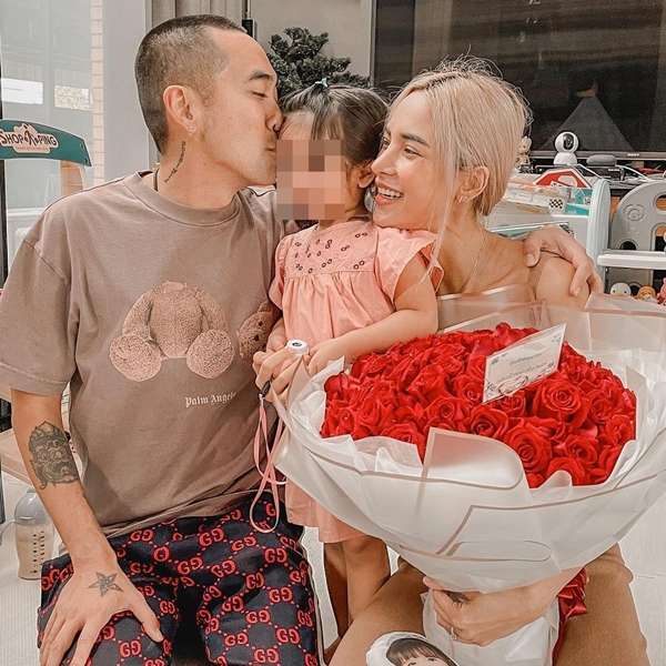 อุ้ม ลักขณา และครอบครัว กลับบ้านแล้ว ด้าน นิวเคลียร์ และ ลูกชาย หายโควิดแล้ว อุ้ม ลักขณา และครอบครัว กลับบ้านแล้ว ด้าน นิวเคลียร์ และ ลูกชาย หายโควิดแล้ว
