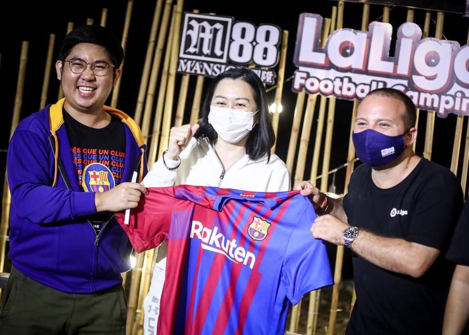 'ลาลีกา' ปลื้มกระแสเยี่ยมหลังจัดงานแคมป์ปิ้งเชียร์บอลคู่บิ๊กแมตช์ 'ลาลีกา' ปลื้มกระแสเยี่ยมหลังจัดงานแคมป์ปิ้งเชียร์บอลคู่บิ๊กแมตช์