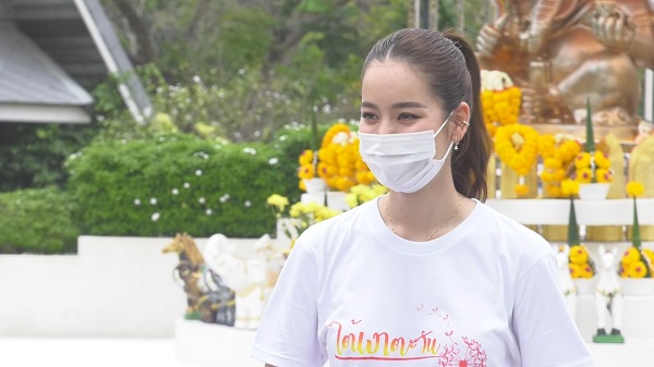 โบว์ เมลดา เผยสาเหตุที่ไม่เรียก อาเล็ก ว่าแฟน (มีคลิป)