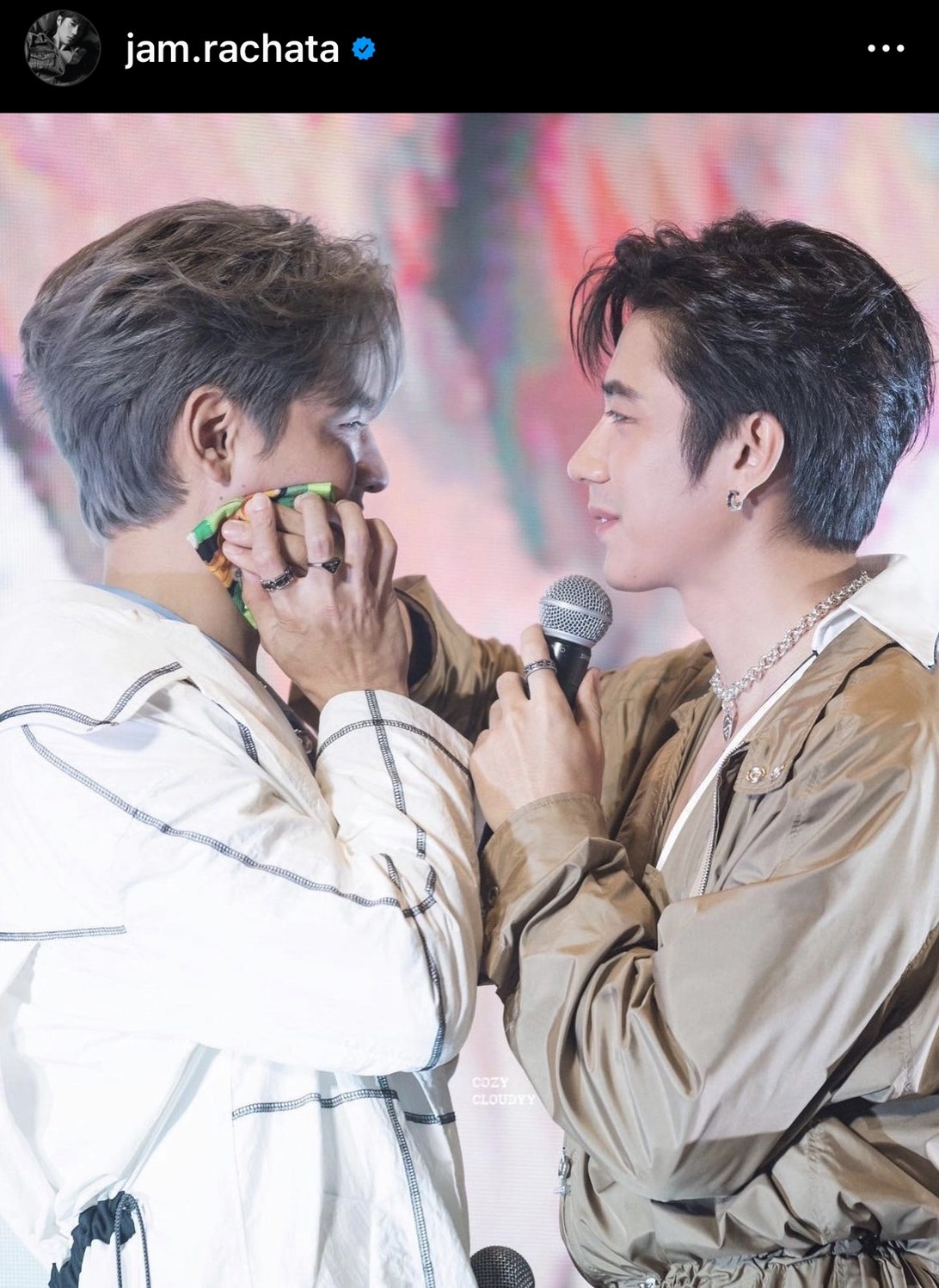 “แจม รชตะ – ฟิล์ม ธนภัทร” เผยคำใบ้แฟนมีตต่างประเทศ “แจม รชตะ – ฟิล์ม ธนภัทร” เผยคำใบ้แฟนมีตต่างประเทศ