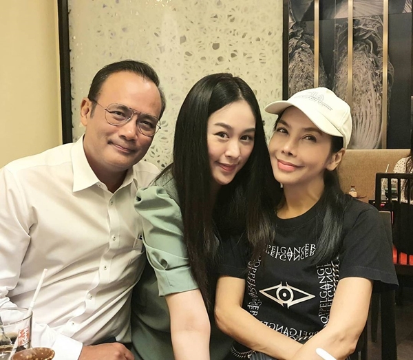 มยุรา รับน้องน้ำตาลลูกสาว กำลังจะเป็นซิงเกิ้ลมัม