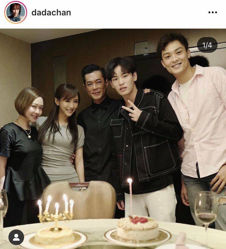 เอ็นดู ‘กู่เทียนเล่อ’!! วันเกิดอายุ 51 ปี เป่าเค้กดาร์ธเวเดอร์ เอ็นดู ‘กู่เทียนเล่อ’!! วันเกิดอายุ 51 ปี เป่าเค้กดาร์ธเวเดอร์