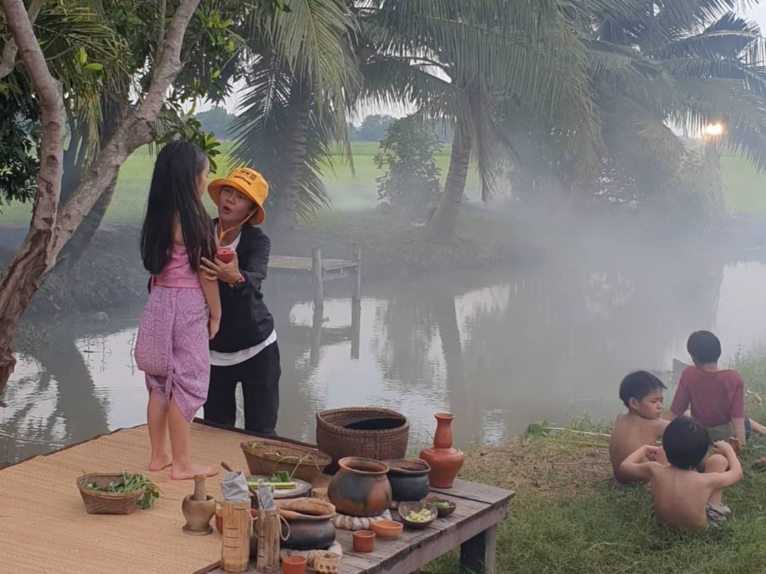 ไปดู ปีใหม่ ตั้งใจซ้อมบทวันทอง ถึงขั้นเปลี่ยนบทเองก็มี! ไปดู ปีใหม่ ตั้งใจซ้อมบทวันทอง ถึงขั้นเปลี่ยนบทเองก็มี!
