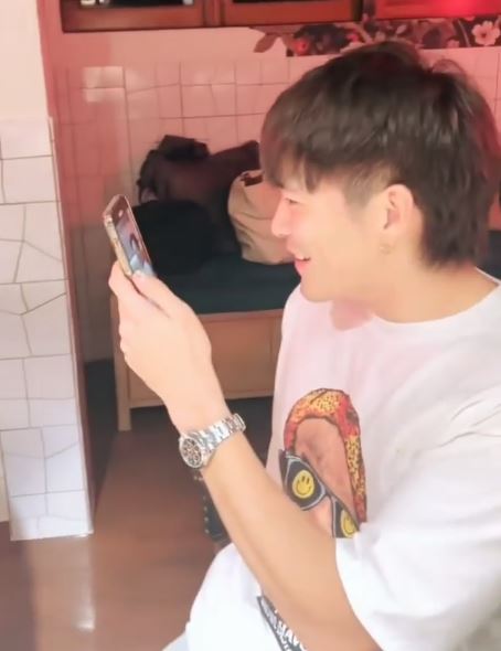 เกรท เขินหนัก!!  หลัง บอย - อาเล็ก รุมแซวถามรู้ไหมว่าเก้าโสด...