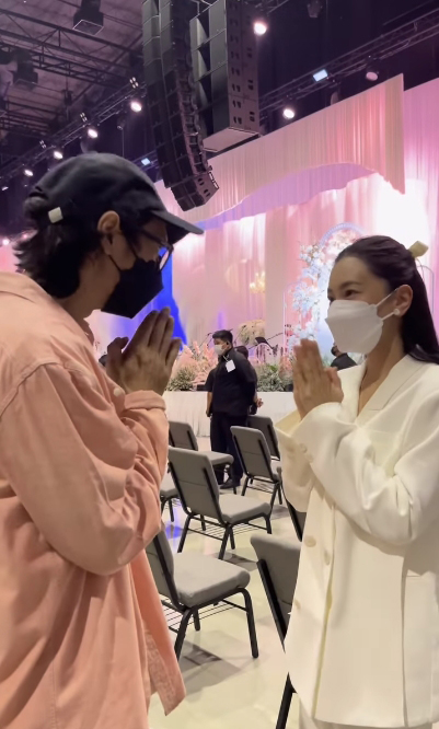 นุ่น วรนุช ร่วมไว้อาลัย แตงโม ขอกอดให้กำลังใจ เบิร์ด คุยแล้วน้ำตาจะไหล นุ่น วรนุช ร่วมไว้อาลัย แตงโม ขอกอดให้กำลังใจ เบิร์ด คุยแล้วน้ำตาจะไหล