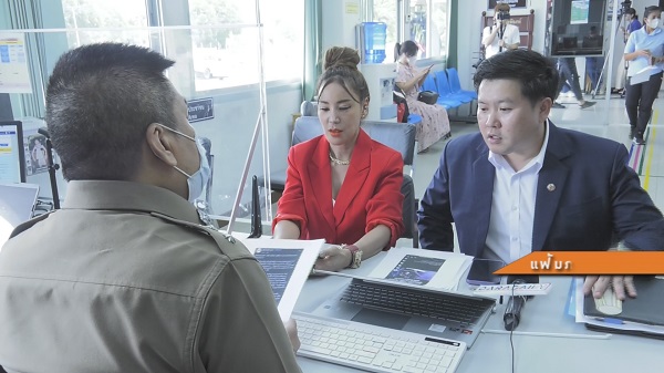 เปิ้ล ไอริณ โพสต์เอาผิด โบว์ ให้ถึงที่สุด ก่อนลบออกไป (มีคลิป)